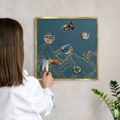 Tablero para imanes decorativo con marco dorado Minimalismo de montaña
