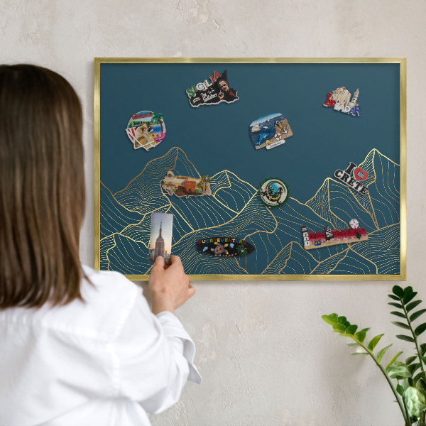 Tablero para imanes decorativo con marco dorado Minimalismo de montaña