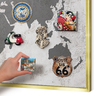 Pizarra magnética de pared en color oro Mapa del mundo
