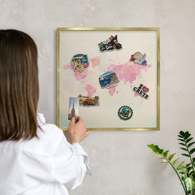 Pizarra magnética de pared en color oro Mapa del mundo