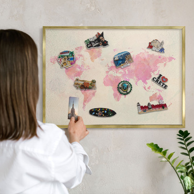 Pizarra magnética de pared en color oro Mapa del mundo