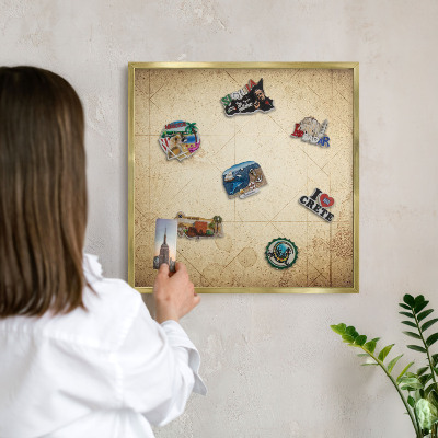 Pizarra magnética de pared en color oro Mapa antiguo
