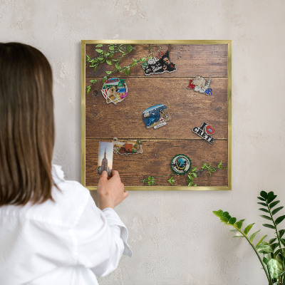 Tablero para imanes decorativo con marco dorado Naturaleza de la madera