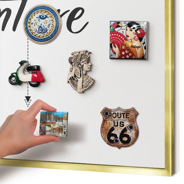 Pizarra magnética de pared en color oro Tema de aventuras