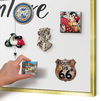 Pizarra magnética de pared en color oro Tema de aventuras