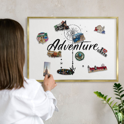 Pizarra magnética de pared en color oro Tema de aventuras