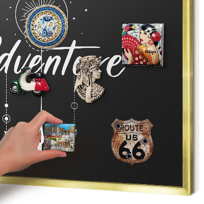 Tablero para imanes decorativo con marco dorado La aventura te espera