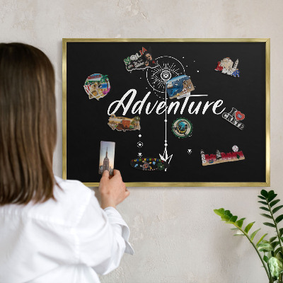 Tablero para imanes decorativo con marco dorado La aventura te espera