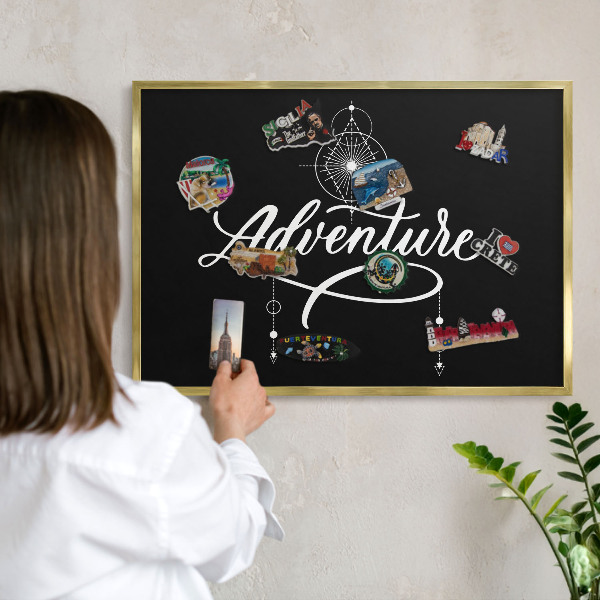 Tablero para imanes decorativo con marco dorado Inspiración para viajar