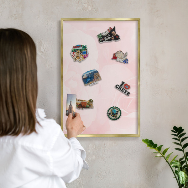 Tablero para imanes decorativo con marco dorado Rosa delicado