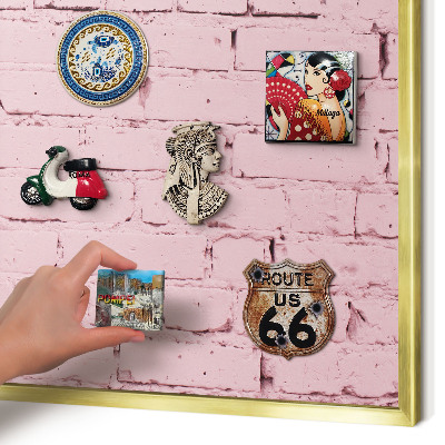 Tablero para imanes decorativo con marco dorado Ladrillo rosa