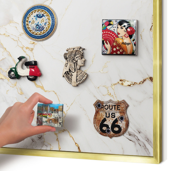 Pizarra magnética de pared en color oro Elegancia del mármol