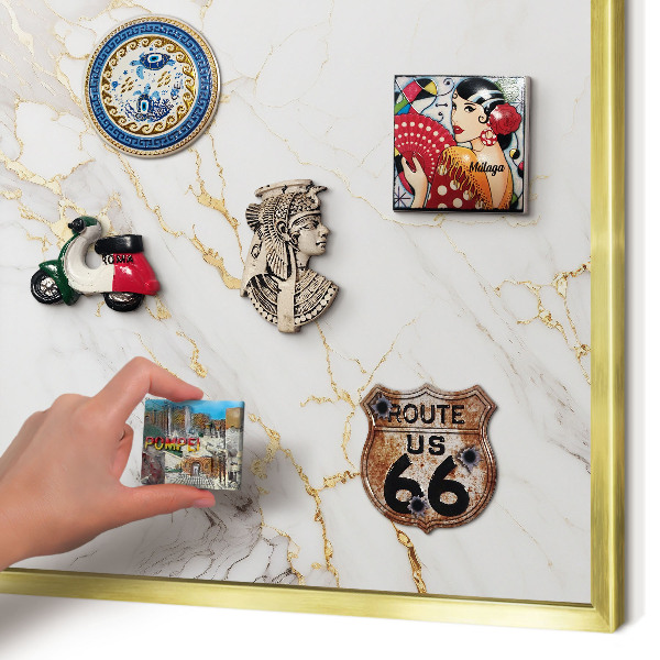 Pizarra magnética de pared en color oro Elegancia del mármol