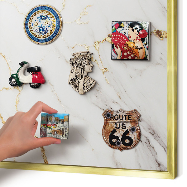 Pizarra magnética de pared en color oro Elegancia del mármol