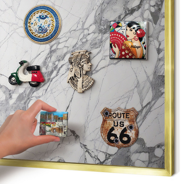 Pizarra magnética de pared en color oro Elegancia del mármol