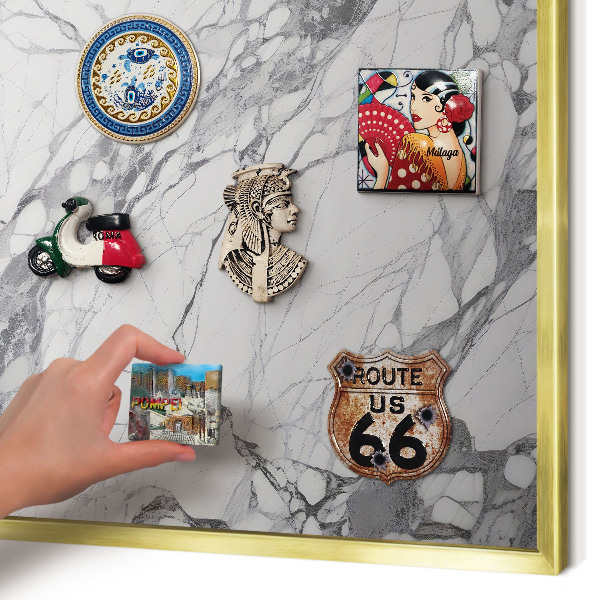 Pizarra magnética de pared en color oro Elegancia del mármol