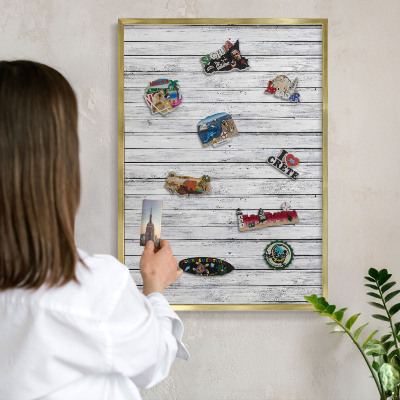 Pizarra magnética de pared en color oro Madera clara