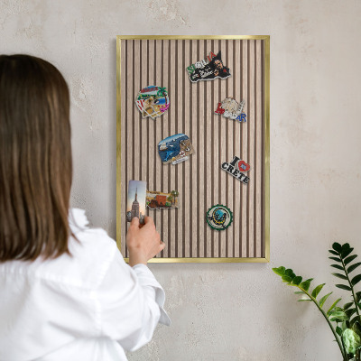 Pizarra magnética de pared en color oro Estructura tranquila