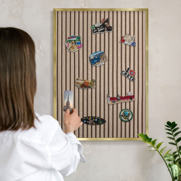 Pizarra magnética de pared en color oro Estructura tranquila