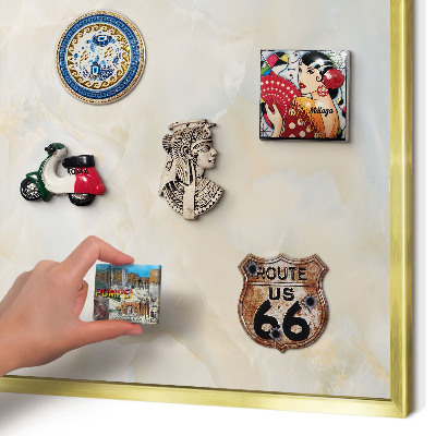 Pizarra magnética de pared en color oro Elegancia sutil