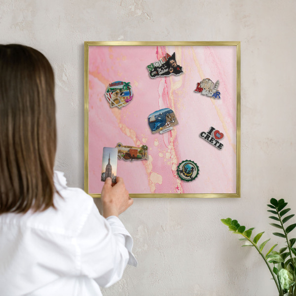 Tablero para imanes decorativo con marco dorado Elegancia rosa