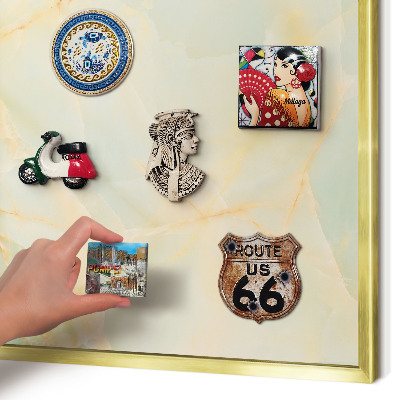 Pizarra magnética de pared en color oro Elegancia del mármol