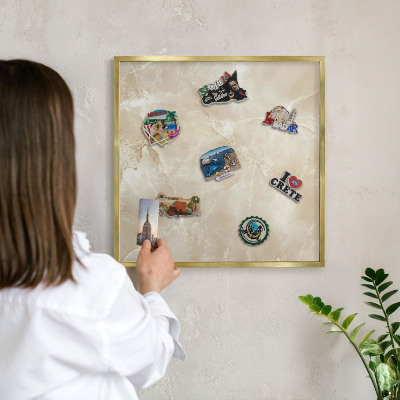Pizarra magnética de pared en color oro Patrón de mármol
