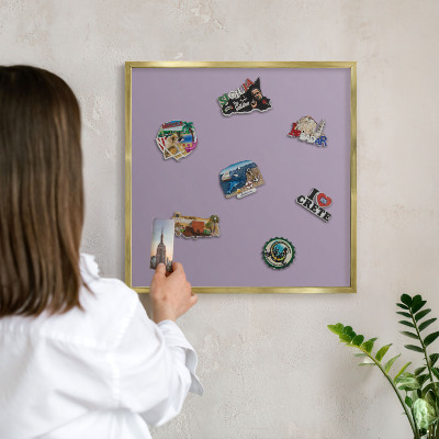 Pizarra magnética de pared en color oro Morado lila