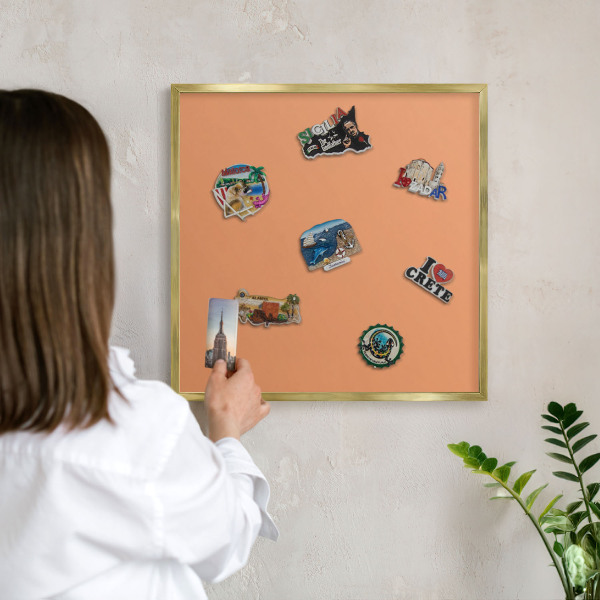 Tablero para imanes decorativo con marco dorado Naranja pastel