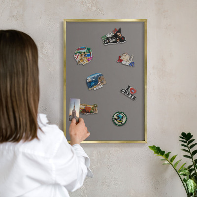 Tablero para imanes decorativo con marco dorado Gris oscuro