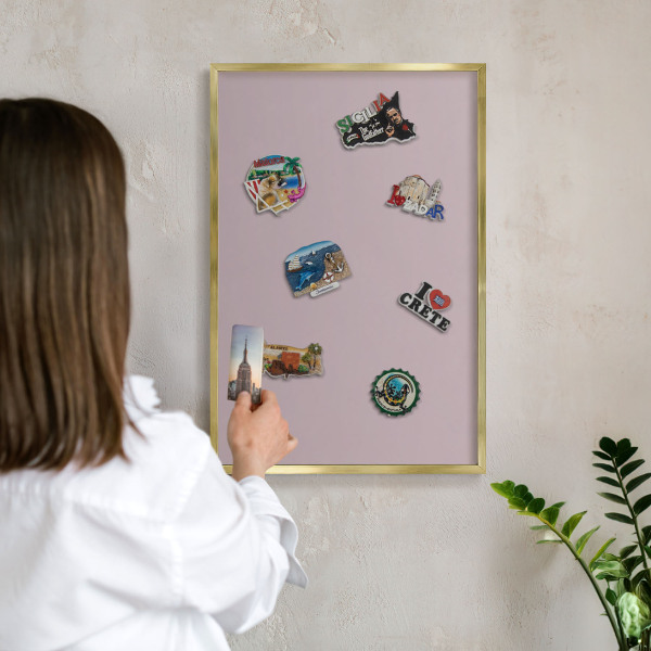 Tablero para imanes decorativo con marco dorado Lila pastel