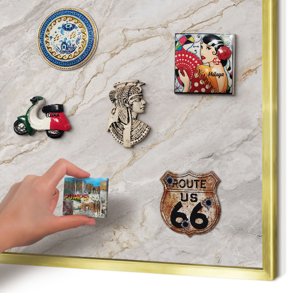 Pizarra magnética de pared en color oro Elegancia del mármol
