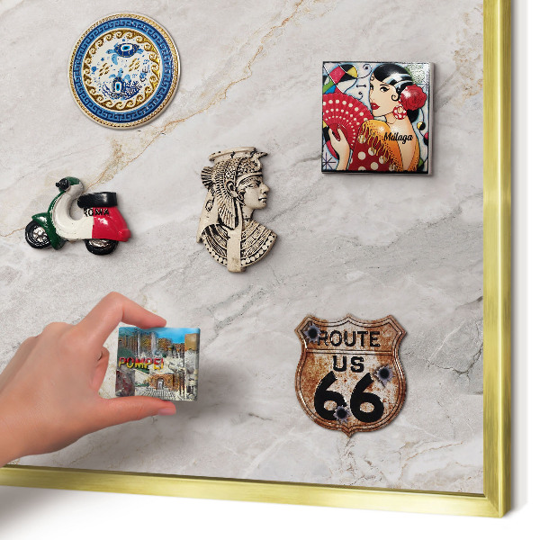 Pizarra magnética de pared en color oro Elegancia del mármol