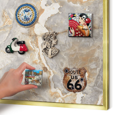 Tablero para imanes decorativo con marco dorado Elegancia del mármol