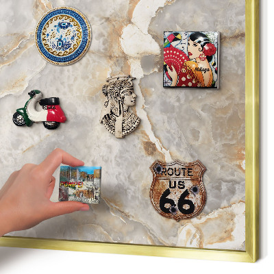 Tablero para imanes decorativo con marco dorado Elegancia del mármol