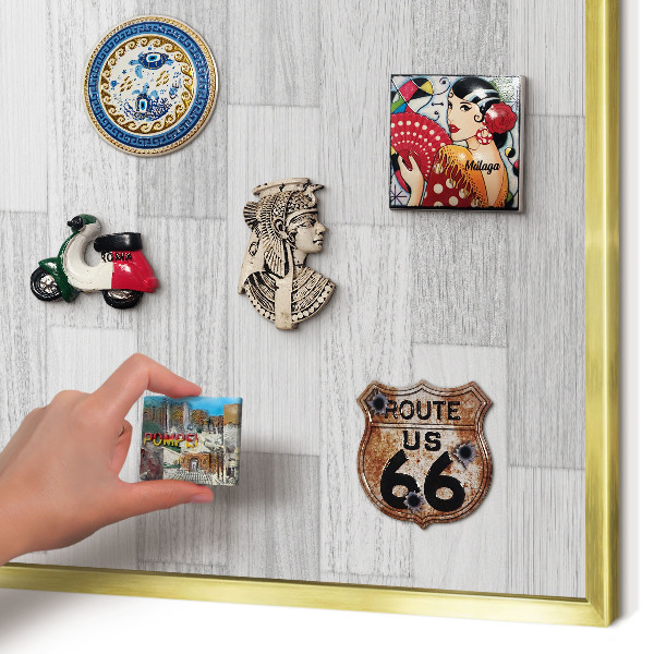 Tablero para imanes decorativo con marco dorado Textura de madera