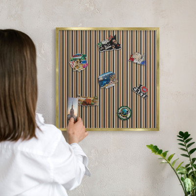Pizarra magnética de pared en color oro Patrón geométrico