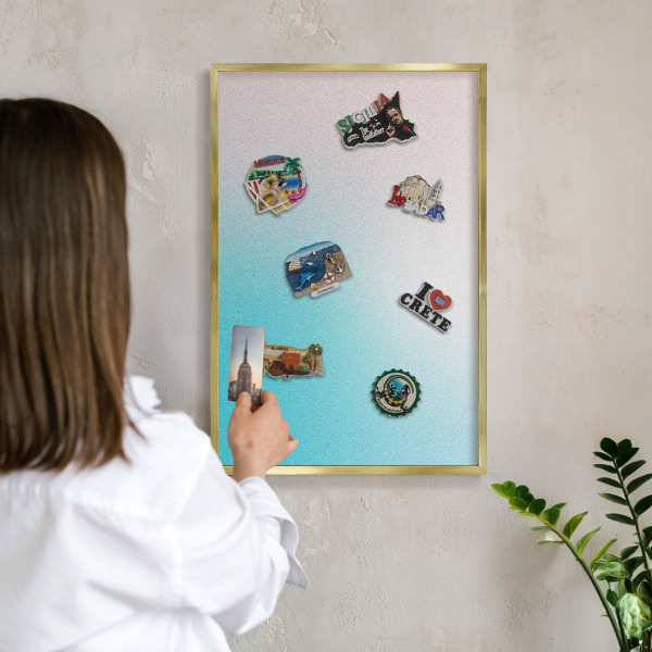 Tablero para imanes decorativo con marco dorado Abstracción en tonos pastel