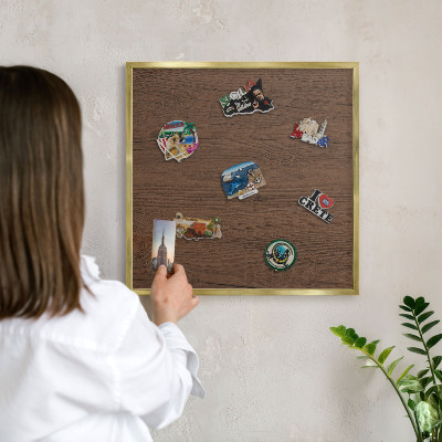 Pizarra magnética de pared en color oro Textura de madera