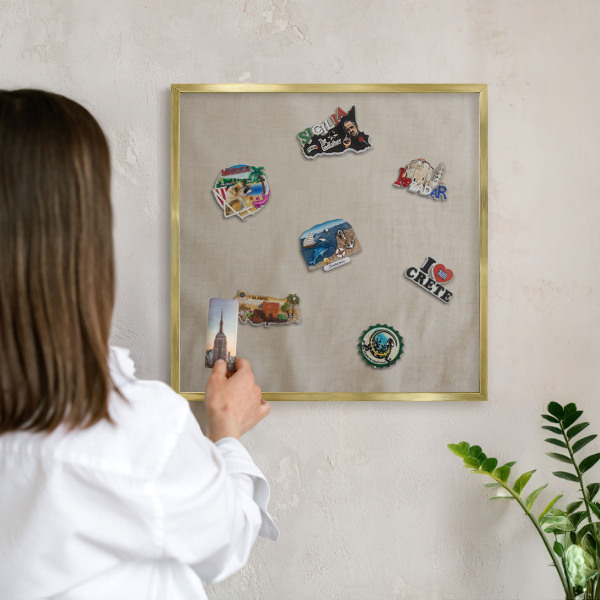 Tablero para imanes decorativo con marco dorado Beige tranquilo
