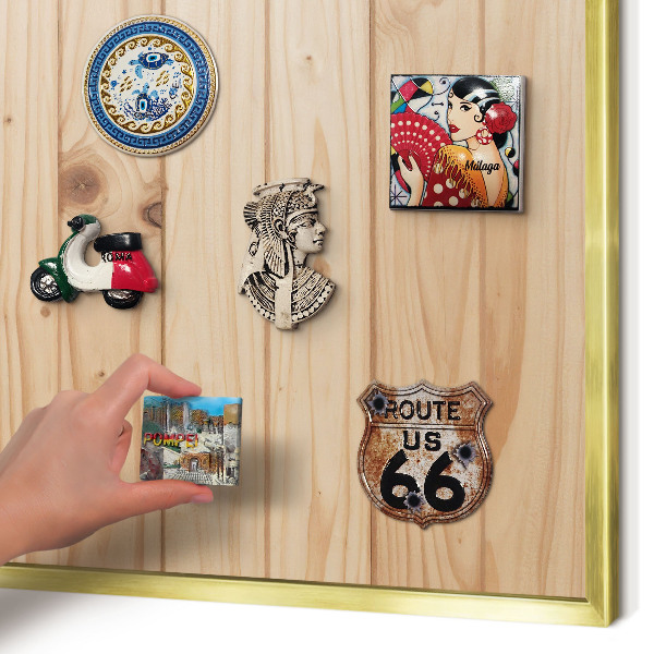 Tablero para imanes decorativo con marco dorado Patrón de madera
