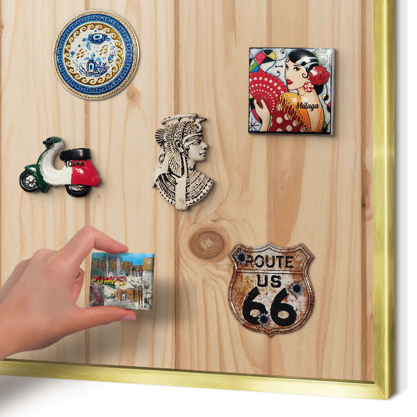 Tablero para imanes decorativo con marco dorado Patrón de madera