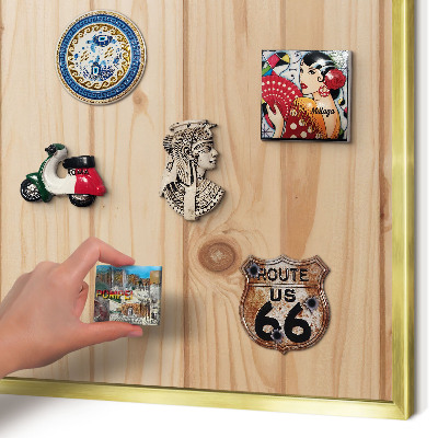 Tablero para imanes decorativo con marco dorado Patrón de madera