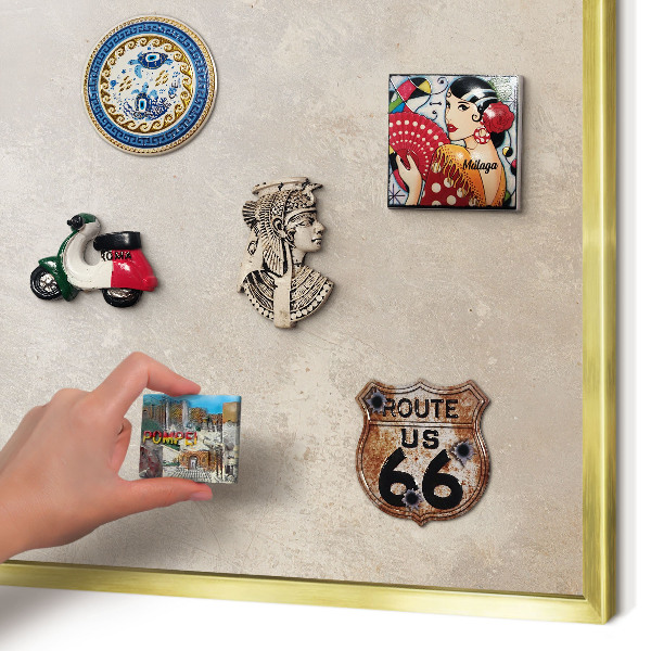 Tablero para imanes decorativo con marco dorado Fondo neutro