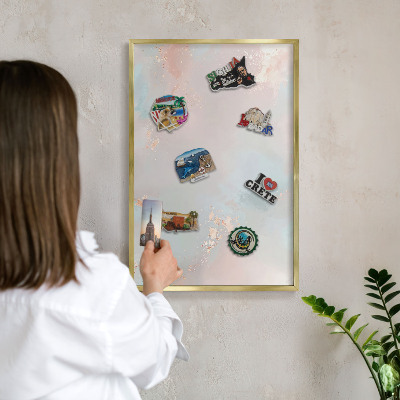 Tablero para imanes decorativo con marco dorado Armonía pastel