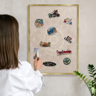 Tablero para imanes decorativo con marco dorado Mandala decorativo