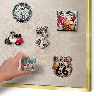 Pizarra magnética de pared en color oro Patrón de mandala