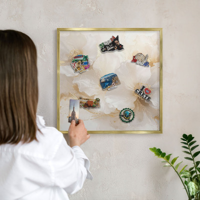 Tablero para imanes decorativo con marco dorado Flores en tonos pastel