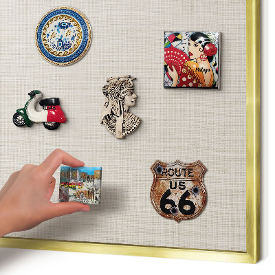 Tablero para imanes decorativo con marco dorado Elegancia sutil