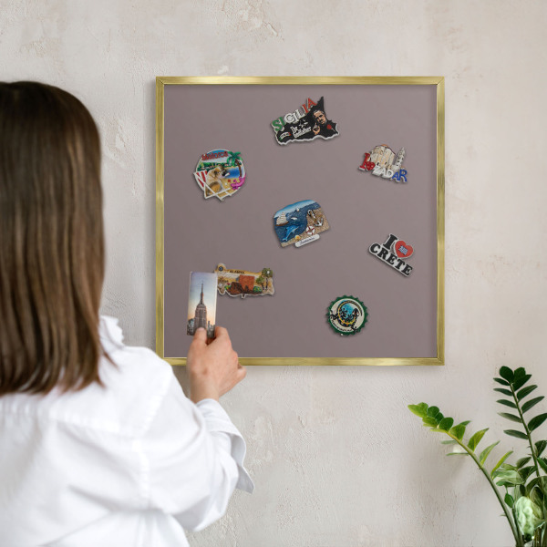 Tablero para imanes decorativo con marco dorado Marrón ceniza